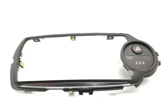 Toyota Yaris Radio/GPS head unit trim 864510D030
