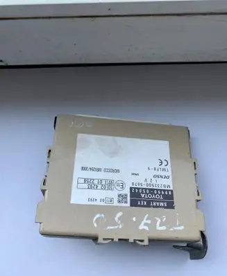 Toyota Avensis T270 Other control units/modules 8999005042 MB2325005670