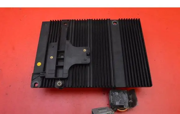 Volvo V50 Sound amplifier 30732054