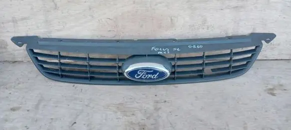 Ford Focus Front bumper upper radiator grill