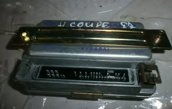 Hyundai Coupe ABS control unit/module 9566129000 6400070105