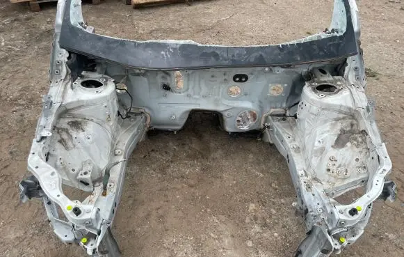 Toyota Prius (XW50) Front bodywork piece 