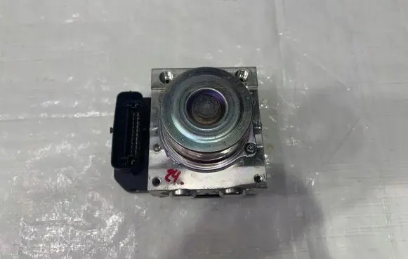 Suzuki Ignis ABS Pump 5611062RF