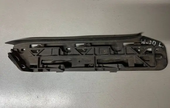 Volkswagen Caddy Front bumper mounting bracket 1T0807050