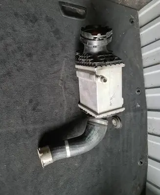 BMW 5 G30 G31 Intercooler radiator 8619390 228281