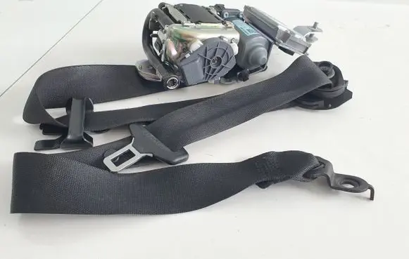 Mercedes-Benz E W212 Front seatbelt A2128607585 617112100 610902000K