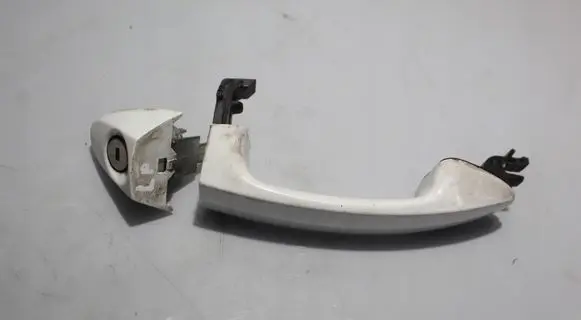 Ford Transit Courier Front door exterior handle/bracket 