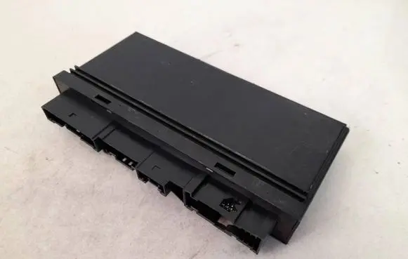 BMW 5 E60 E61 Comfort/convenience module 6135916883501 6135-9168835-01