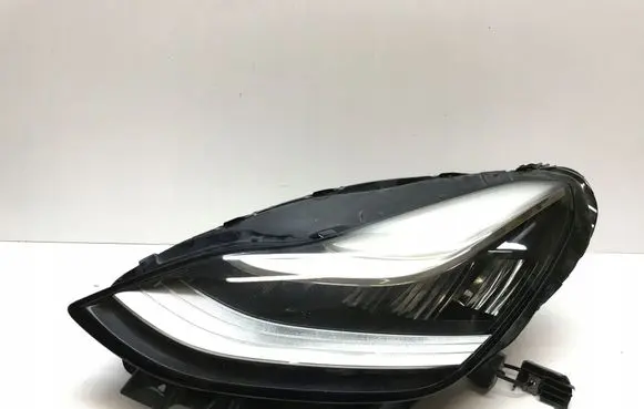 Tesla Model 3 Headlight/headlamp 1077375