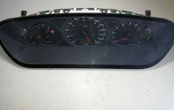 Citroen C5 Speedometer (instrument cluster) 9635289280