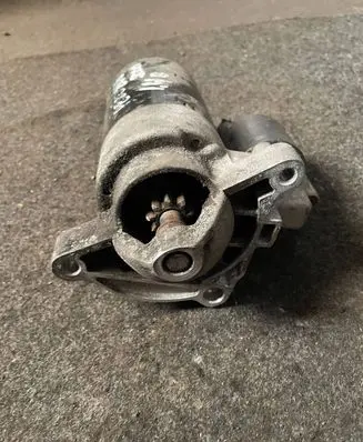 Peugeot 206 Starter motor 1005821815