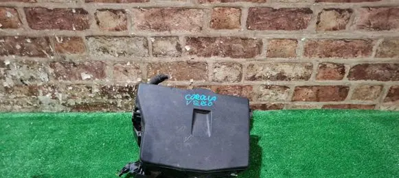 Toyota Verso Fuse box set