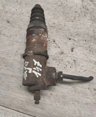 Alfa Romeo 147 Clutch master cylinder 