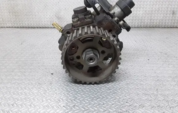Ford Focus Fuel injection high pressure pump 9683703780A 0445010102