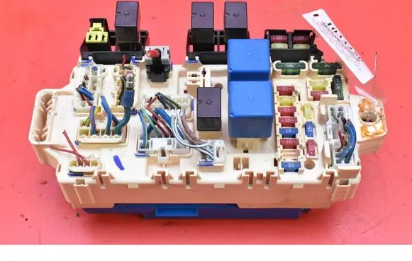 Mitsubishi Pajero Fuse box set MR445952