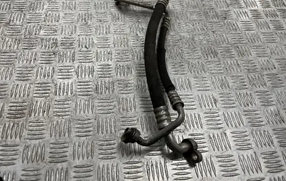 Opel Insignia A Air conditioning (A/C) pipe/hose 13220107