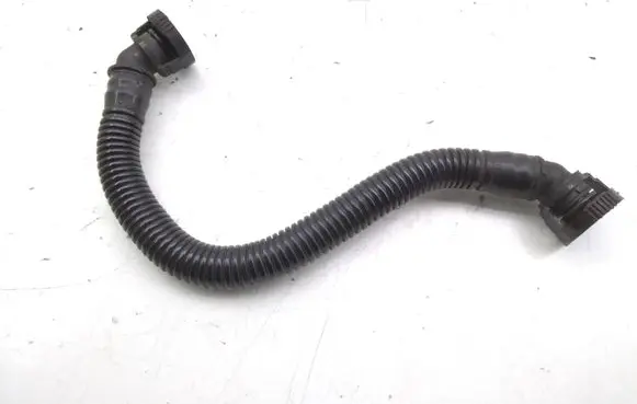 Volkswagen PASSAT B7 Engine coolant pipe/hose