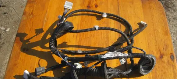 Nissan X-Trail T31 Front door wiring loom 24125JG40A