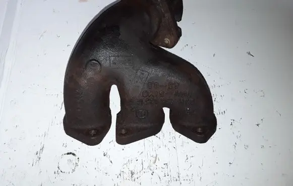 Volkswagen Golf V Exhaust manifold 03H253031C