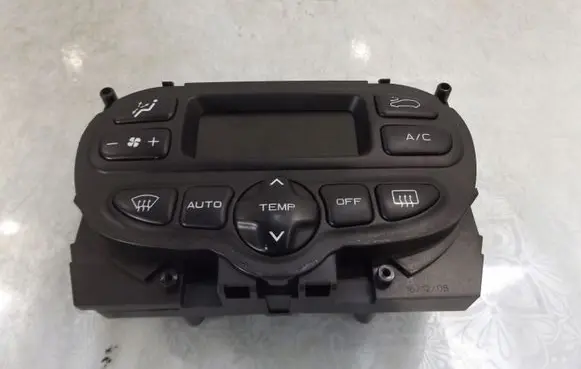 Peugeot 206+ Climate control unit 96874997XT
