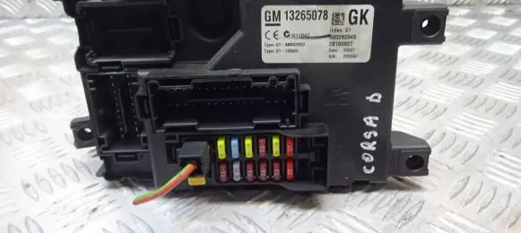Opel Corsa D Fuse box cover 13265078GK