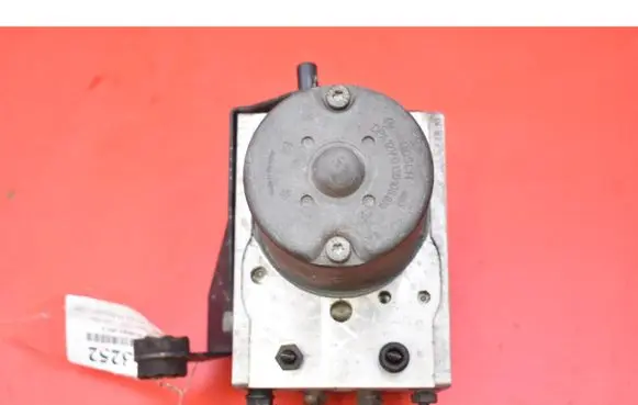 BMW 5 E39 ABS Pump 6756342