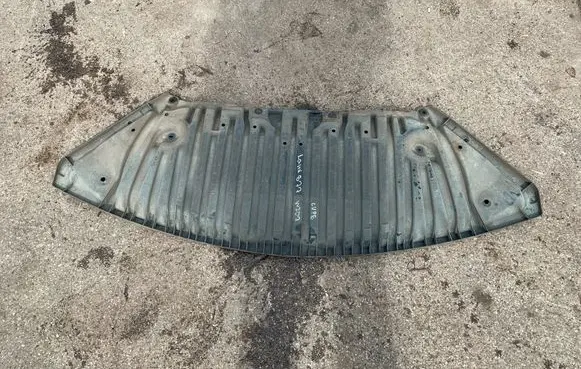 Mercedes-Benz E C207 W207 Front bumper skid plate/under tray A2075200623