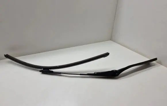 BMW 3 E90 E91 Windshield/front glass wiper blade 7253386