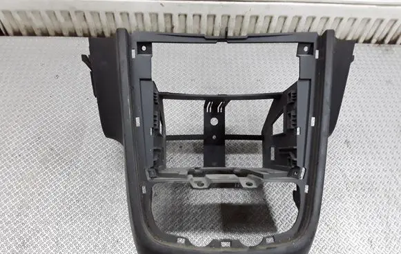 Mercedes-Benz Vaneo W414 Center console 4146890073