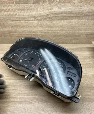 Ford Mondeo MK I Speedometer (instrument cluster) 93BB10849CEB 94BP10C956DA