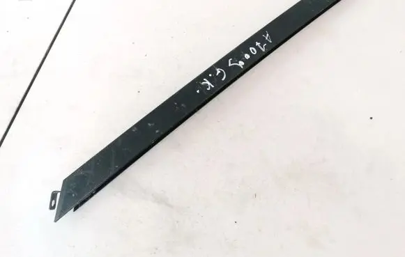 Mercedes-Benz ML W164 Rear door glass trim molding A1647300119