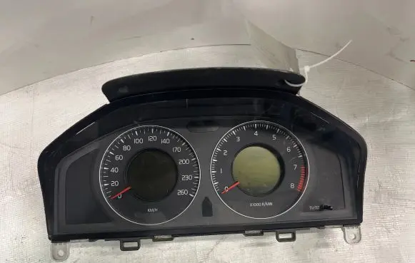 Volvo V70 Speedometer (instrument cluster) 36002597 31270898AA 69399260U