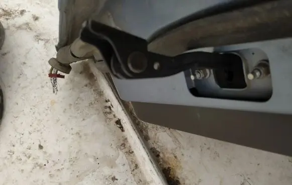 Ford Focus Rear door check strap stopper