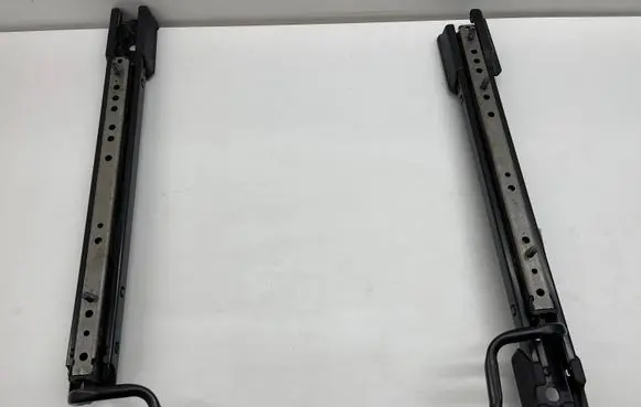 Toyota Prius (XW50) Front passenger seat rail AK089A5C01170940 AK088A5C01202556
