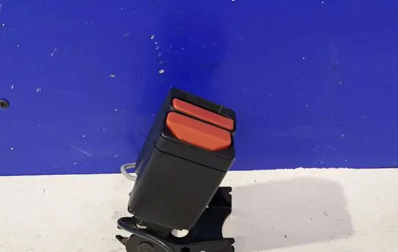 Volvo V60 Rear seatbelt buckle 31250658