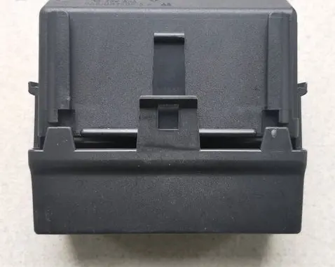 Opel Zafira A Fuse box cover 24437030 GR2483 6238029