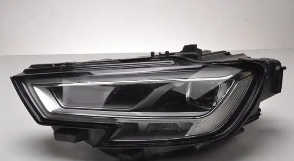 Audi A3 S3 8V Headlight/headlamp 8V0941033D