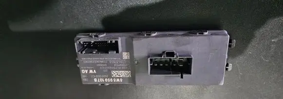 Audi A5 Tailgate/trunk control unit/module brak