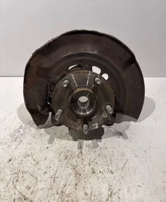 Toyota Prius+ (ZVW40) Front wheel hub