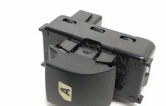 Peugeot Partner Electric window control switch 9666955077