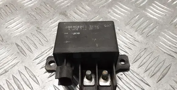 Mercedes-Benz E W211 Charging relay A0025423819