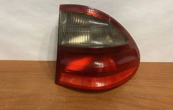 Mercedes-Benz E W210 Rear/tail lights A2108205464 B360