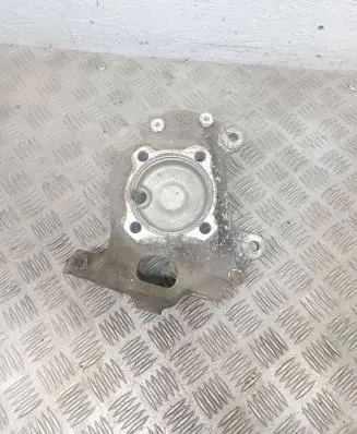 BMW 5 E60 E61 Front wheel hub spindle knuckle 6760953