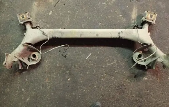 Peugeot 307 Rear axle beam 