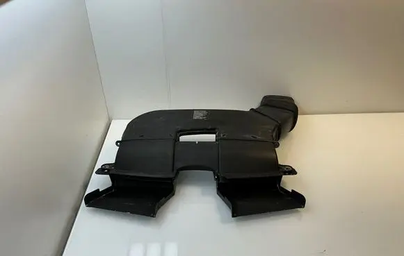 BMW 3 E90 E91 Air intake duct part 7541738 7541737 7556546