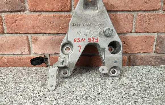 BMW X3 F25 Engine mounting bracket 6784827