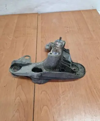 Audi A6 S6 C6 4F Engine mounting bracket 4f0199361ag