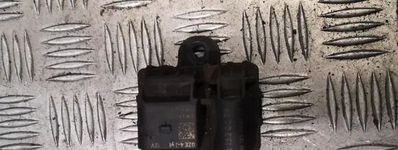 Mercedes-Benz C W204 Glow plug pre-heat relay a6511530279