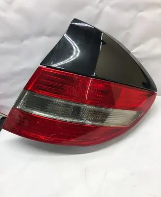 Mercedes-Benz CLC CL203 Rear/tail lights A2038205264 DCCL203DXF