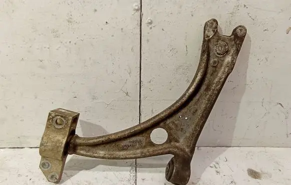 Volkswagen Tiguan Front lower control arm/wishbone